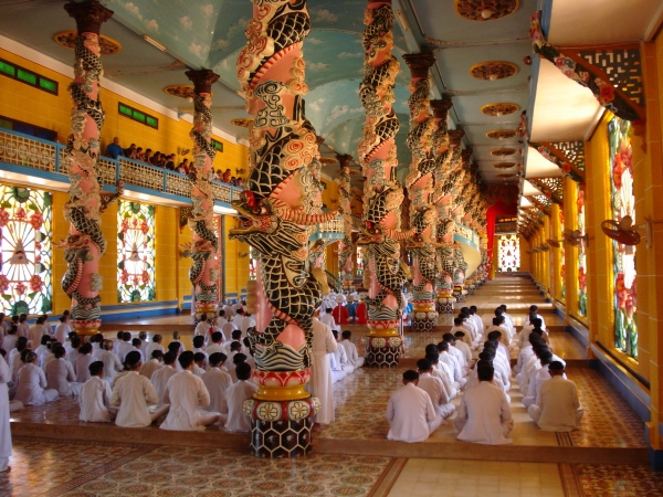 Zdjęcie z Wietnamu - msza w Świątyni Cao Dai