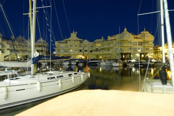 Zdjęcie z Hiszpanii - Puerto Marina nocą