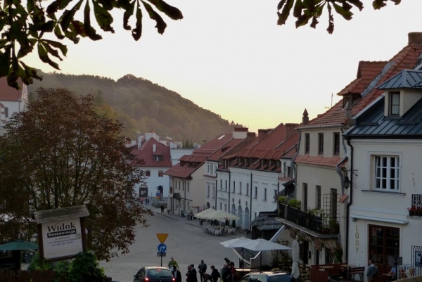 Zdjęcie z Polski - widok na kazimierski rynek z bramy Fary