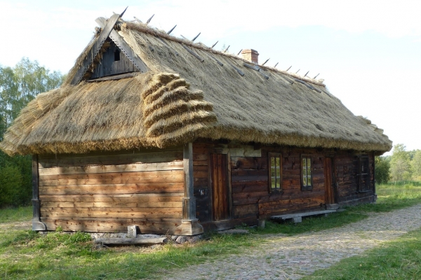 Zdjęcie z Polski - Piękna chata ze wsi Biała pochodzi z 1897 roku. 