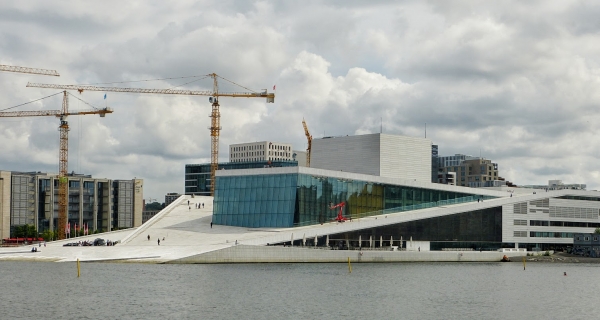 Zdjęcie z Norwegii - nowoczesny budynek Opery w Oslo