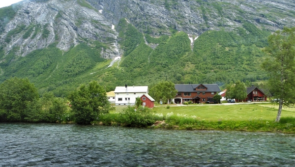 Zdjęcie z Norwegii - across the Norway....