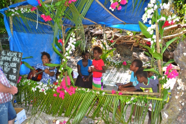 Zdjęcie z Vanuatu - Dzieciaki pieknie spiewaly