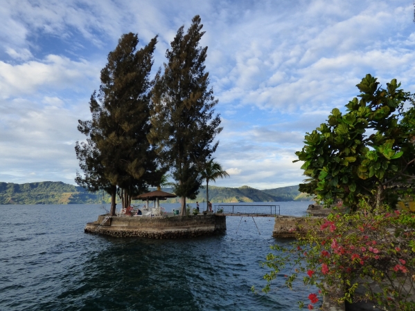 Zdjęcie z Indonezji - Wyspa Sumatra - w hotelu na wyspie Samosir na jeziorze Toba