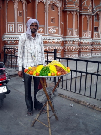 Zdjęcie z Indii - Jaipur - pod Pałacem Wiatrów.