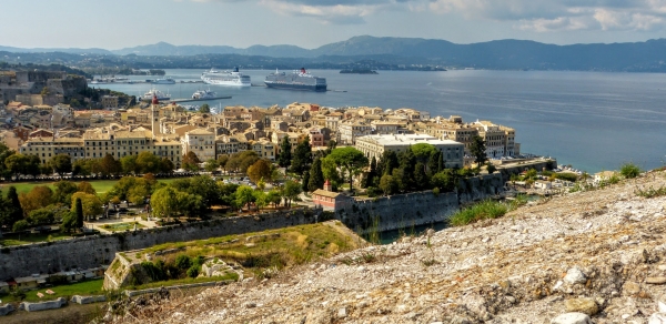 Zdjęcie z Grecji - szeroka panorama na miasto...