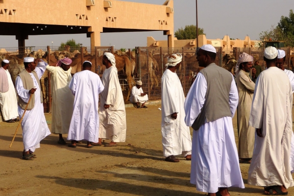 Zdjęcie z Zjednoczonych Emiratów Arabskich - chętnych do transakcji kupna-sprzedaży - więcej jak "towaru" :) 