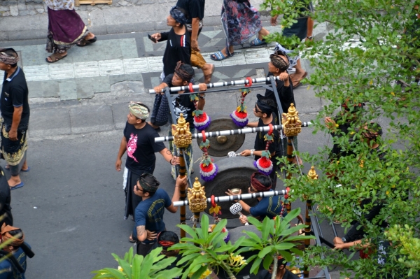 Zdjęcie z Indonezji - Procesja w intencji uspokojenia wulkanu Gunung Agung