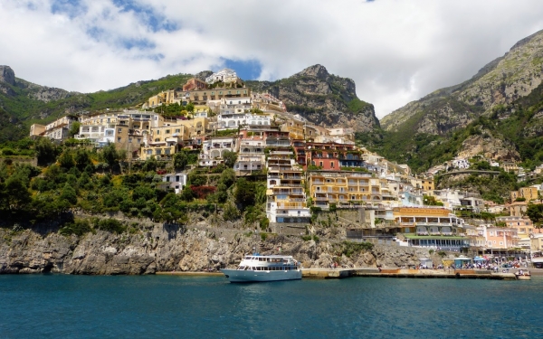 Zdjęcie z Włoch - po mniej więcej godzince docieramy w końcu do Positano...