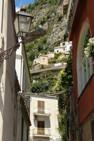 Zdjęcie z Włoch - w Positano, tak jak na Maderze - wszędzie jest pod górke:), miliony schodów....