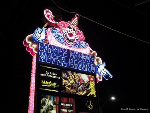 Zdjęcie ze Stanów Zjednoczonych - Neon hotelu Circus Circus w Las Vegas