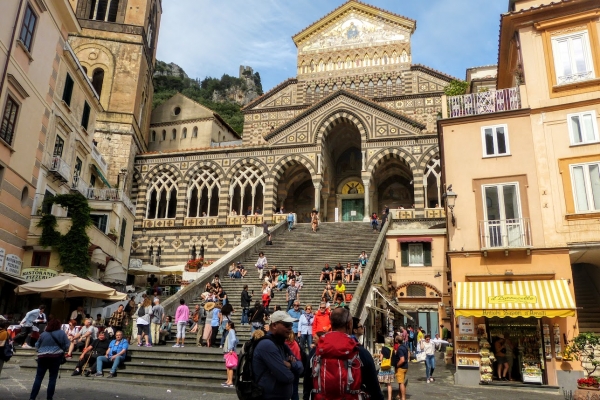 Zdjęcie z Włoch - najważniejszy i najstarszy zabytek w Amalfi - cudna Katedra Św. Andrzeja Apostoła z IX w;        