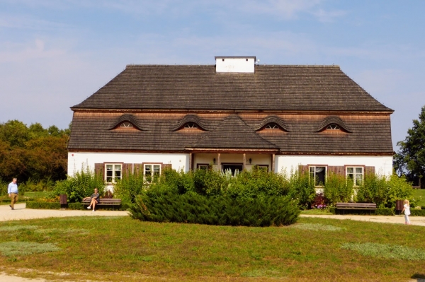 Zdjęcie z Polski - na terenie skansenu- znajduje się też drugi dwór