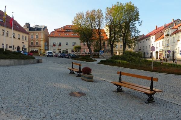 Zdjęcie z Polski - dusznicki rynek ma bardzo ciekawe położenie na zboczu wzniesienia