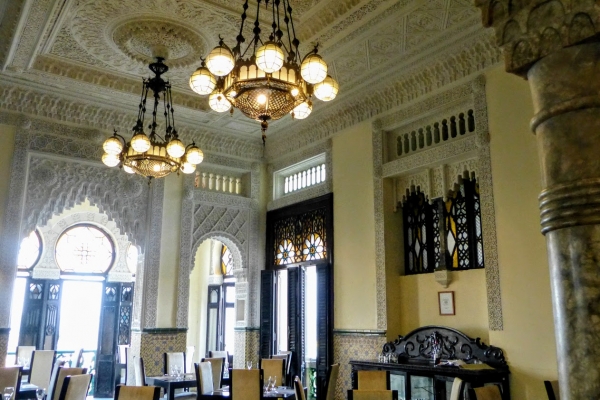 Zdjęcie z Kuby - sala główna zamieniona na restaurację