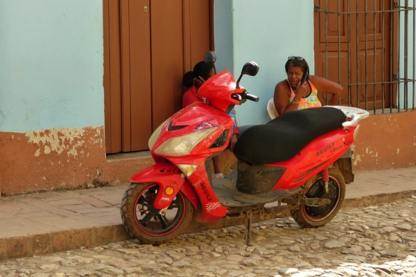 Zdjęcie z Kuby - historia motoryzacji w Trynidadzie😊