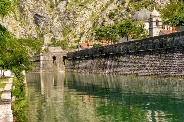 Zdjęcie z Czarnogóry - Cytadela Kotorska  nad rzeką Škuda