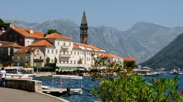 Zdjęcie z Czarnogóry - i czas pożegnać Perast ostatnim spojrzeniem...