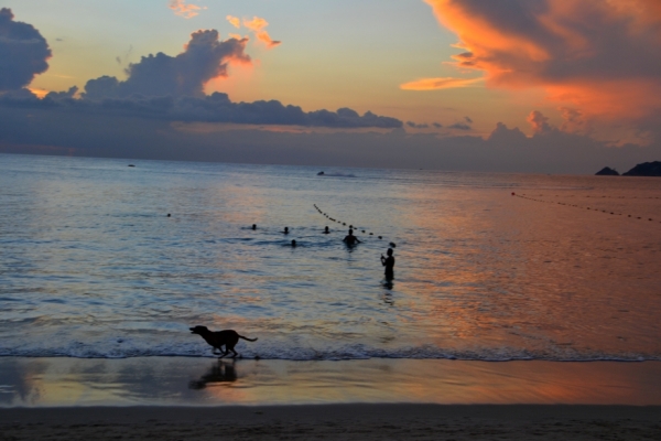 Zdjęcie z Tajlandii - Patong Beach wieczorową porą