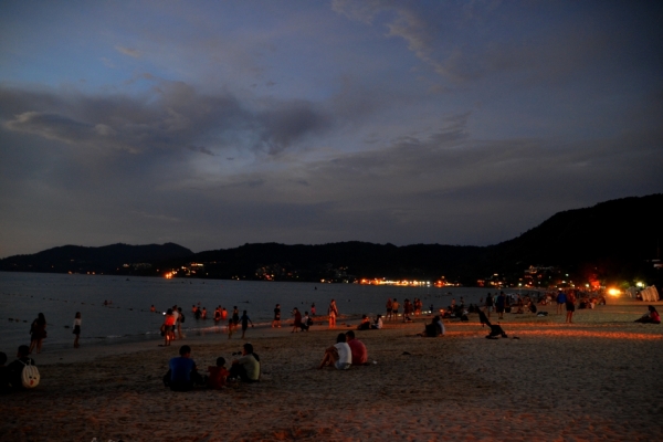 Zdjęcie z Tajlandii - Plaza Patong Beach nocą