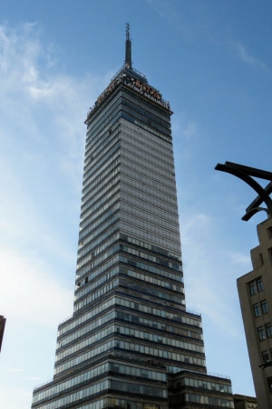 Zdjęcie z Meksyku - Wieża "Torre Latinoamericana" zbudowana w 1956 roku