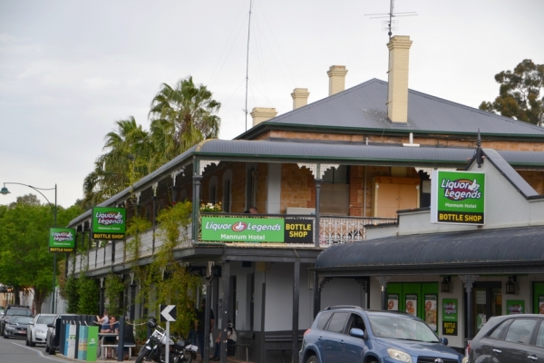 Zdjęcie z Australii - Typowy XIX- wieczny australijski hotel