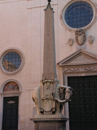 Zdjęcie z Włoch - Najmniejszy obelisk 
