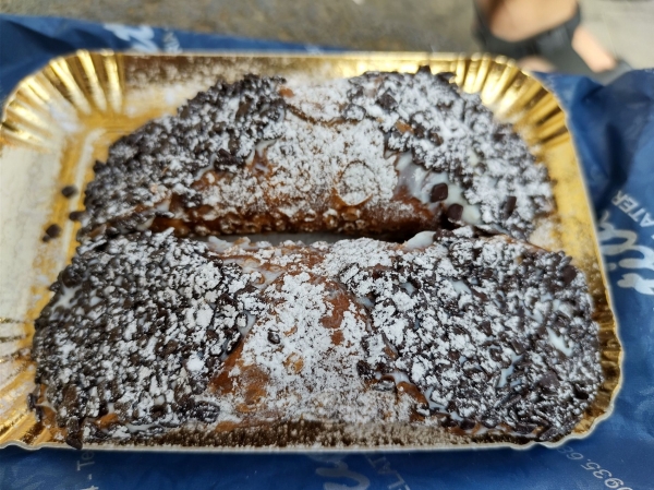 Zdjęcie z Włoch - Cannoli z serkiem ricotta-pycha...