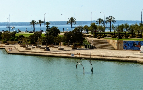 Zdjęcie z Hiszpanii - Park de la Mar - pomiędzy morzem a Katedrą