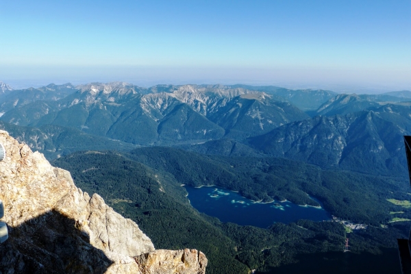 Zdjęcie z Niemiec - widok na jezioro Eibsee w dole