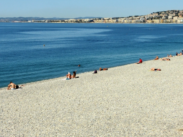 Zdjęcie z Francji - plaże w Nicei są takie sobie....