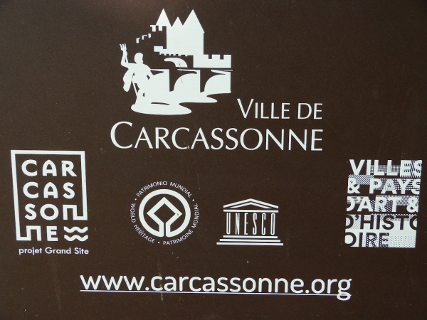 Zdjęcie z Francji - przed nami Carcassonne - jedno z najlepiej zachowanych średniowiecznych miast 