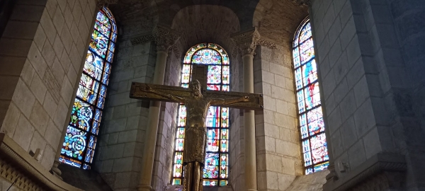 Zdjęcie z Francji - moja uwagę w katedrach najbardziej przykuwają witraże