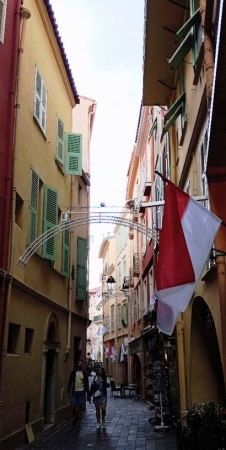 Zdjęcie z Andory - ale mają oryginalną flagę w tym Monaco :))))