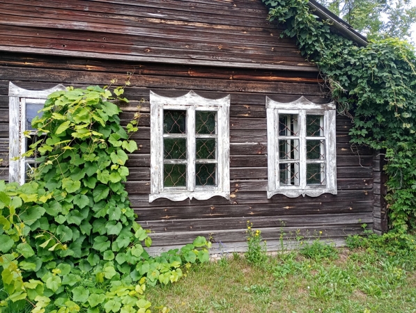 Zdjęcie z Litwy - przystanek w Kapcamiestis (Kopciowo) niedaleko Wilna (miejsce pochówku Emilii Plater