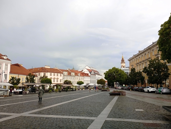 Zdjęcie z Litwy - Plac Ratuszowy, czyli rynek w Wilnie, od wieków pełni ważne miejsce w codziennym życiu Wilna;