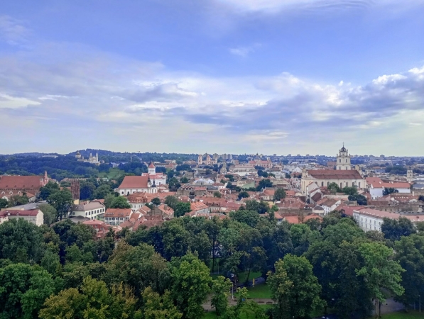 Zdjęcie z Litwy - widok z innej strony na staromiejskie Wilno 