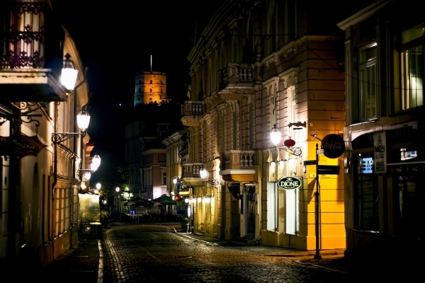 Zdjęcie z Litwy - Prospekt Giedymina w nocnej odsłonie i już powrót do hotelu