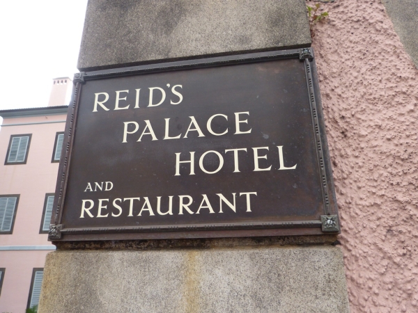 Zdjęcie z Portugalii - po drodze mijamy bardzo historyczny hotel Reids Palace