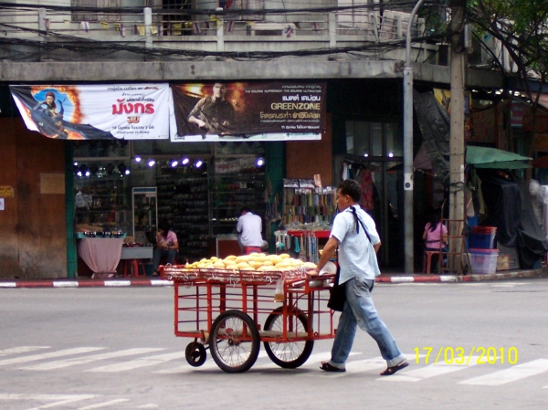 Zdjęcie z Tajlandii - Bangkok: uliczny handlarz