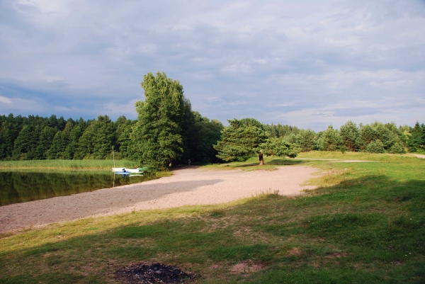 Zdjęcie z Polski - Plaza nad jeziorem