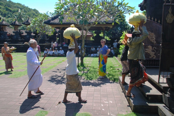 Zdjęcie z Indonezji - Pura Goa Lawah