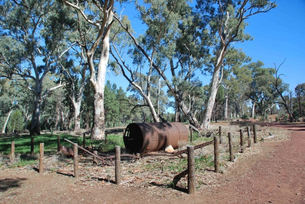 Zdjęcie z Australii - Pozostalosci po farmie