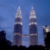 Zdjęcie z Malezji - Petronas Towers po zachodzie slonca